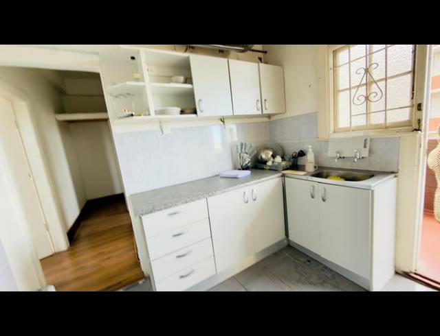1 BEDROOM APARTMENT FOR SALE IN GLENWOOD